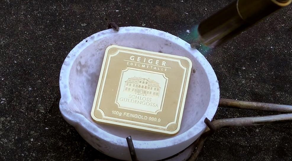 CXM外汇官网：特朗普"痛觉敏感"暴露致命软肋！三线作战遭反噬，美国经济逃过一劫？